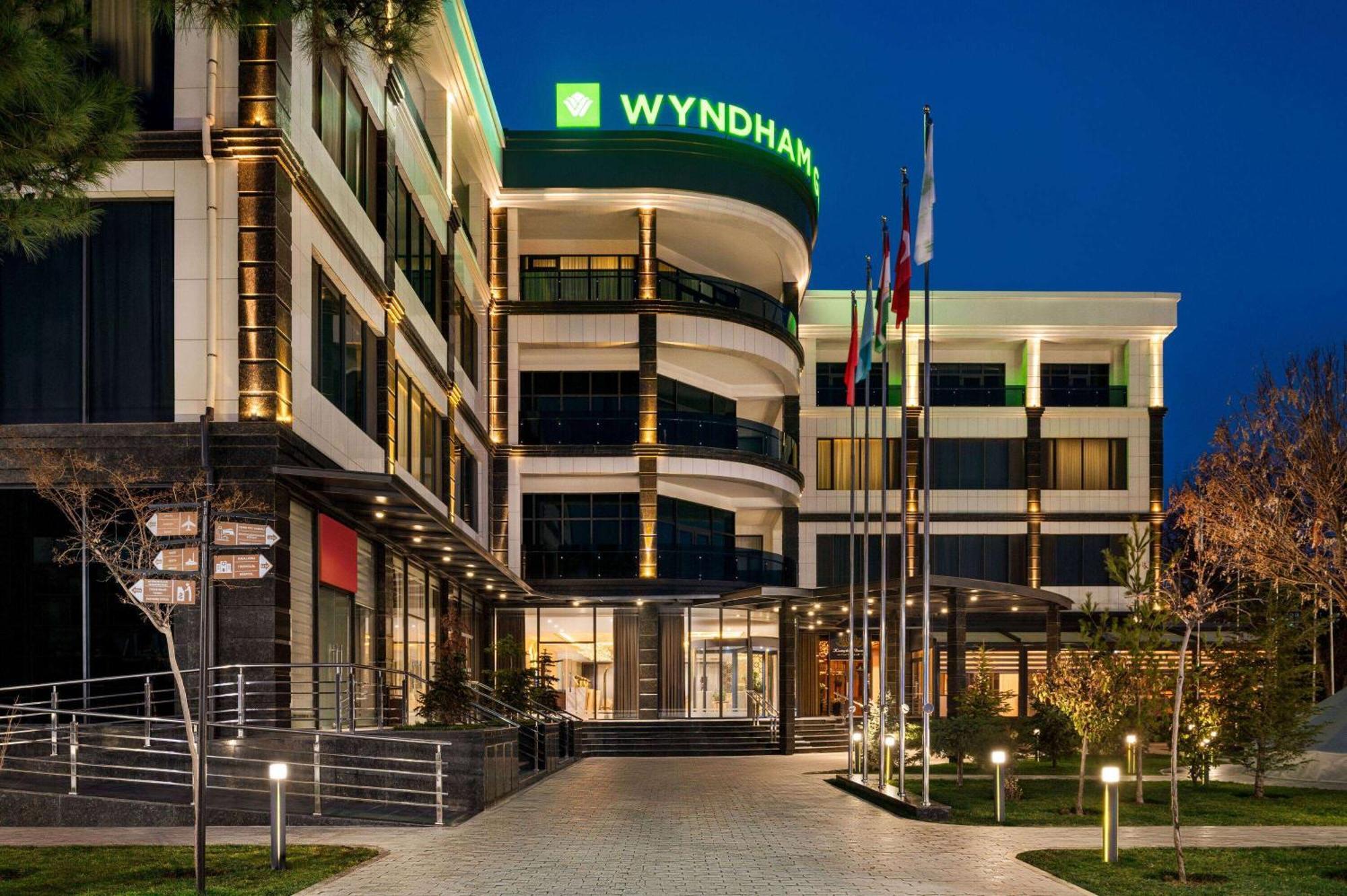 Hotel Wyndham Garden Taskent Exterior foto